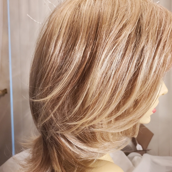 🔥EMBRACE BY RAQUEL WELCH RL 16/88 PALE GOLDEN HONEY  EUC - Picture 2 of 9